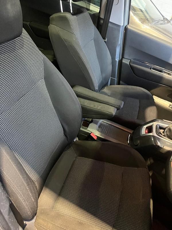 Used Peugeot 5008 112 HP (82 kW) 2011 Grey MPV