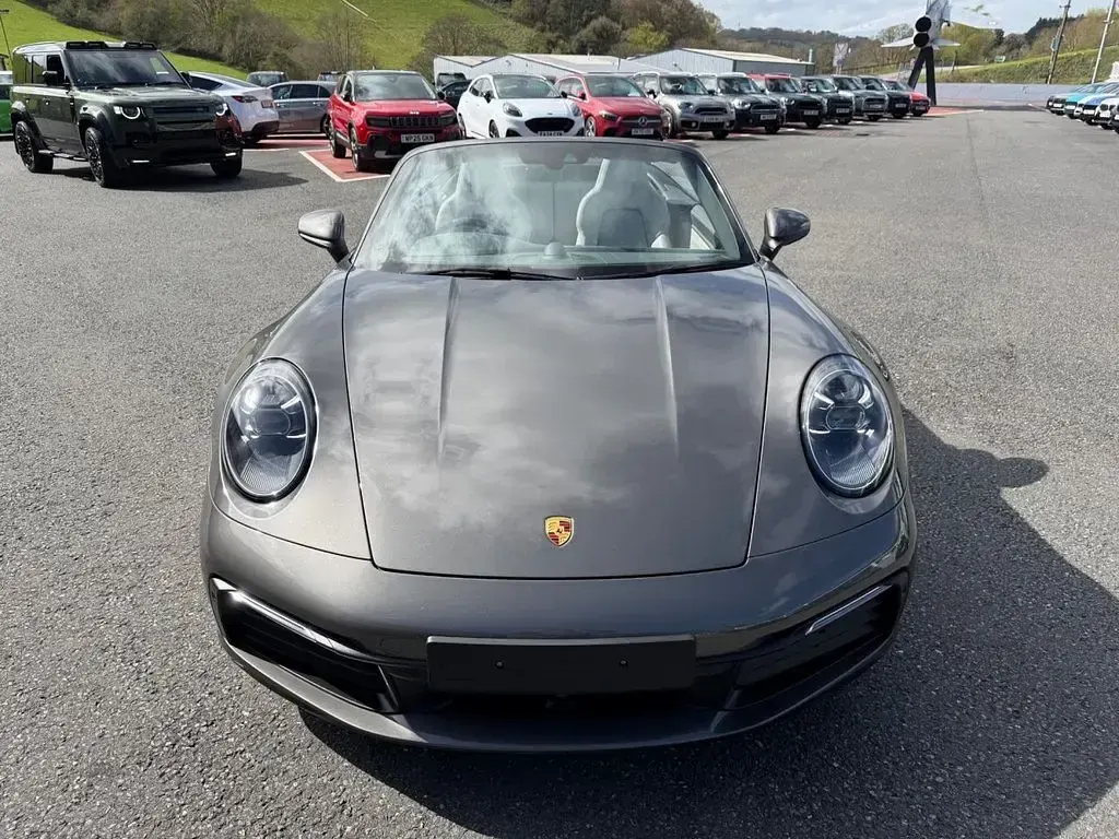 Usado Porsche 911 Carrera S Cabriolet 450 HP (330 kW) 2019 Cinzento Cabrios