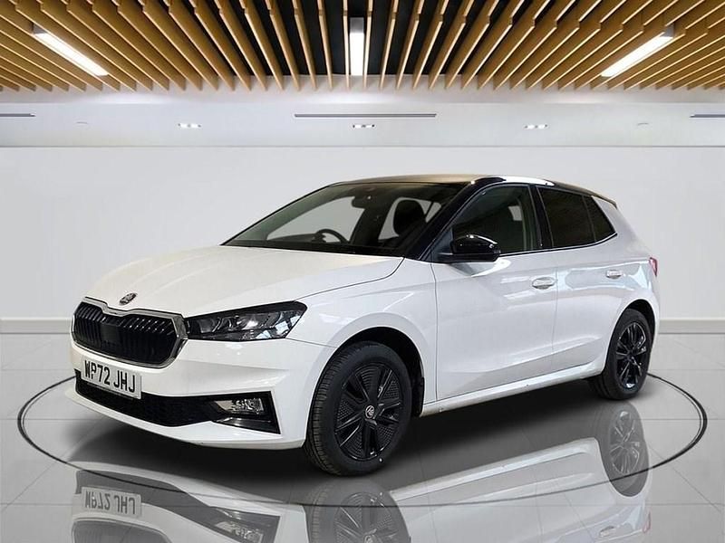 Used Skoda Fabia Colour Edition 80 HP (58 kW) 2022 White Hatchback