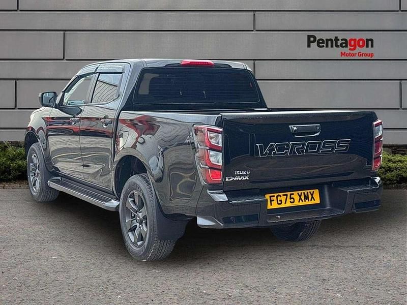 New Isuzu D-Max 163 HP (119 kW) 2025 Grey Pickup