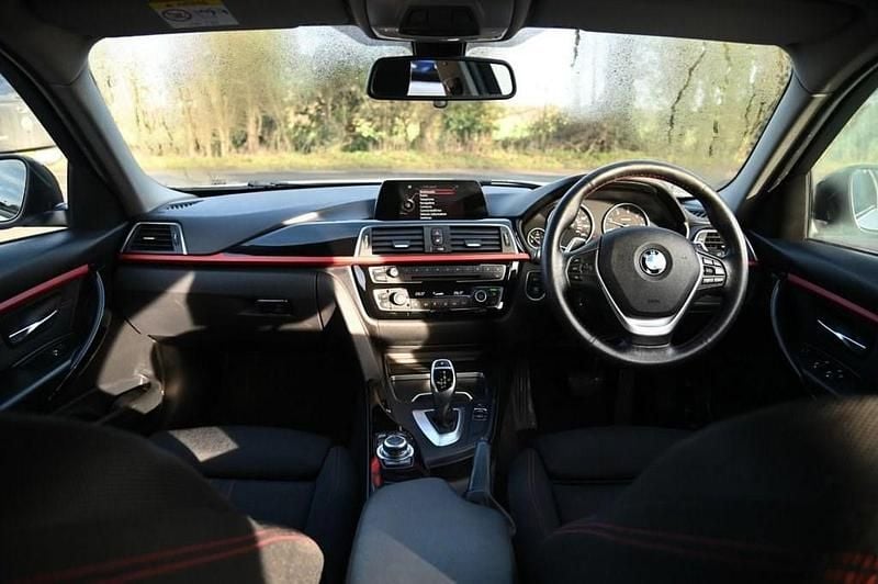 Used BMW 320 Sport Line 190 HP (139 kW) 2016 White Sedan