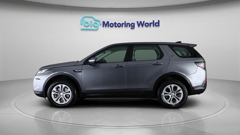 Used Land Rover Discovery 5 S 200 HP (147 kW) 2021 Grey SUV