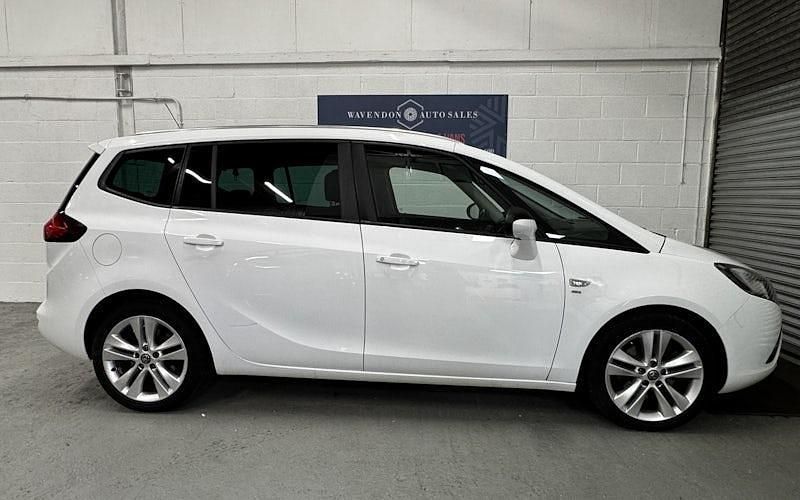 Used Vauxhall Zafira Tourer SRi 165 HP (121 kW) 2014 MPV