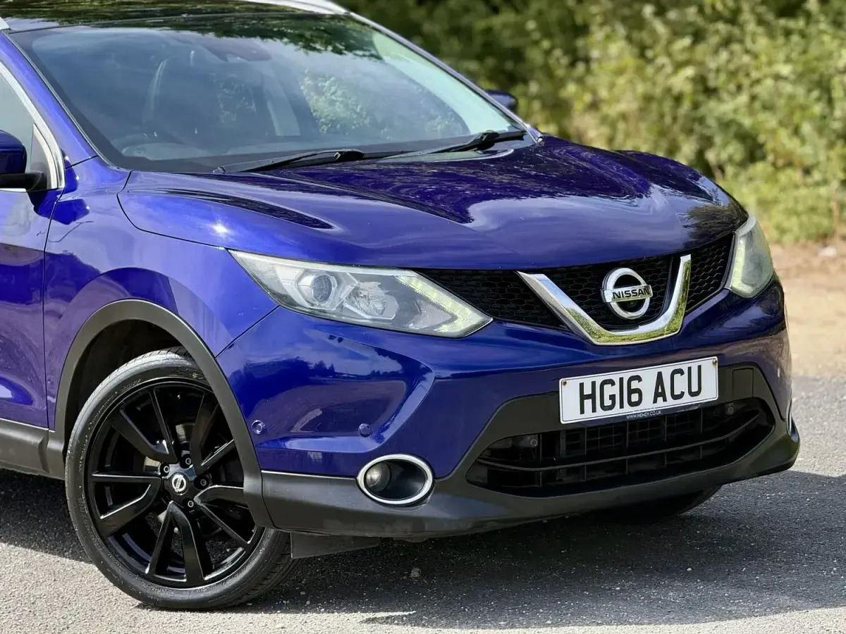 Used Nissan Qashqai Tekna 110 HP (80 kW) 2016 Blue SUV