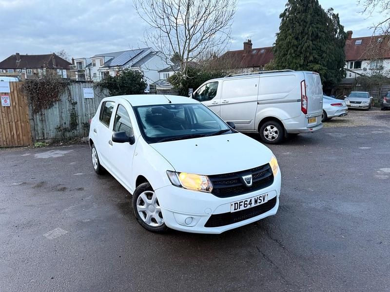 Used Dacia Sandero Ambiance 2015 White Hatchback