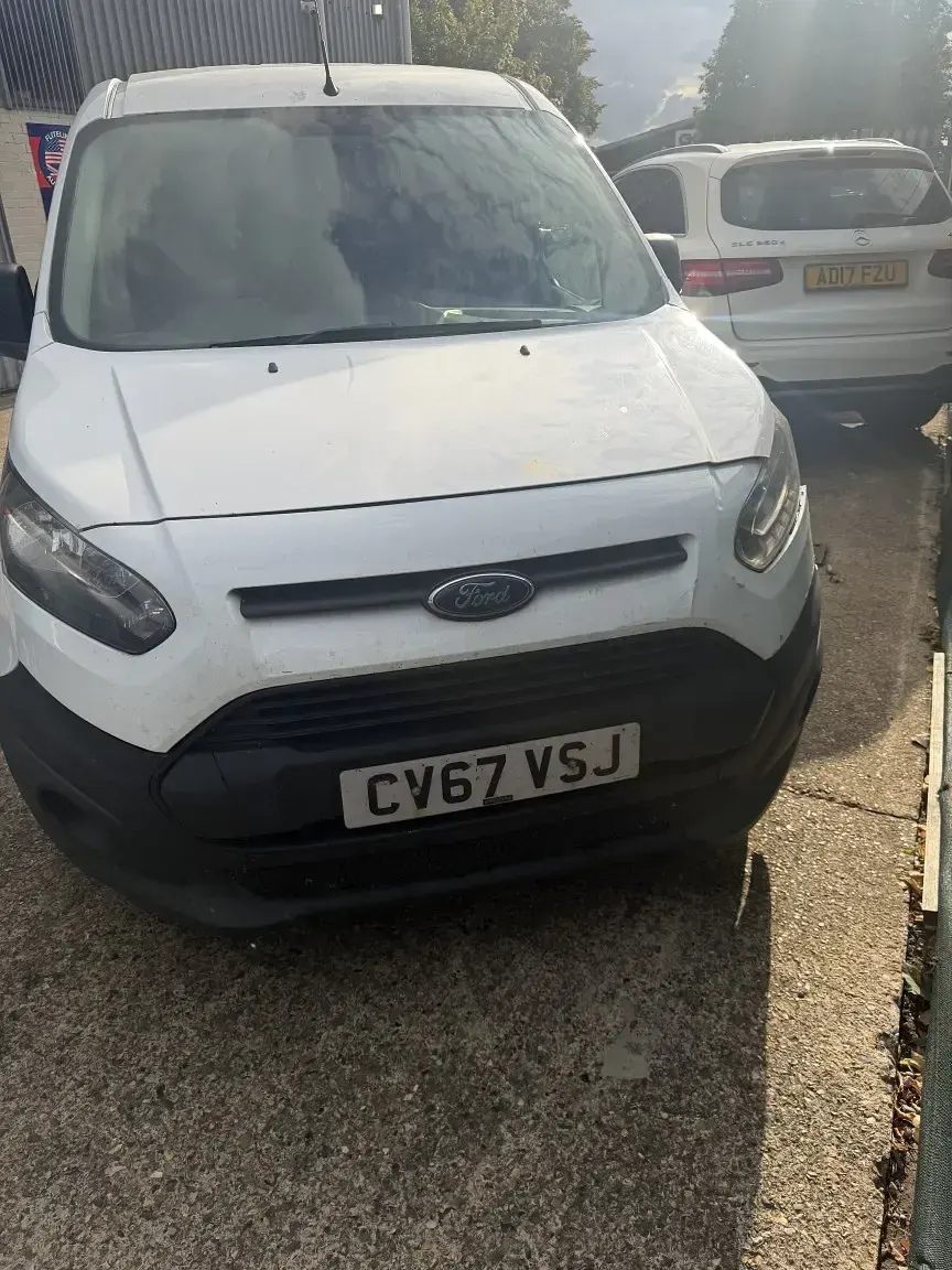 Used Ford Transit Connect 2017 White MPV