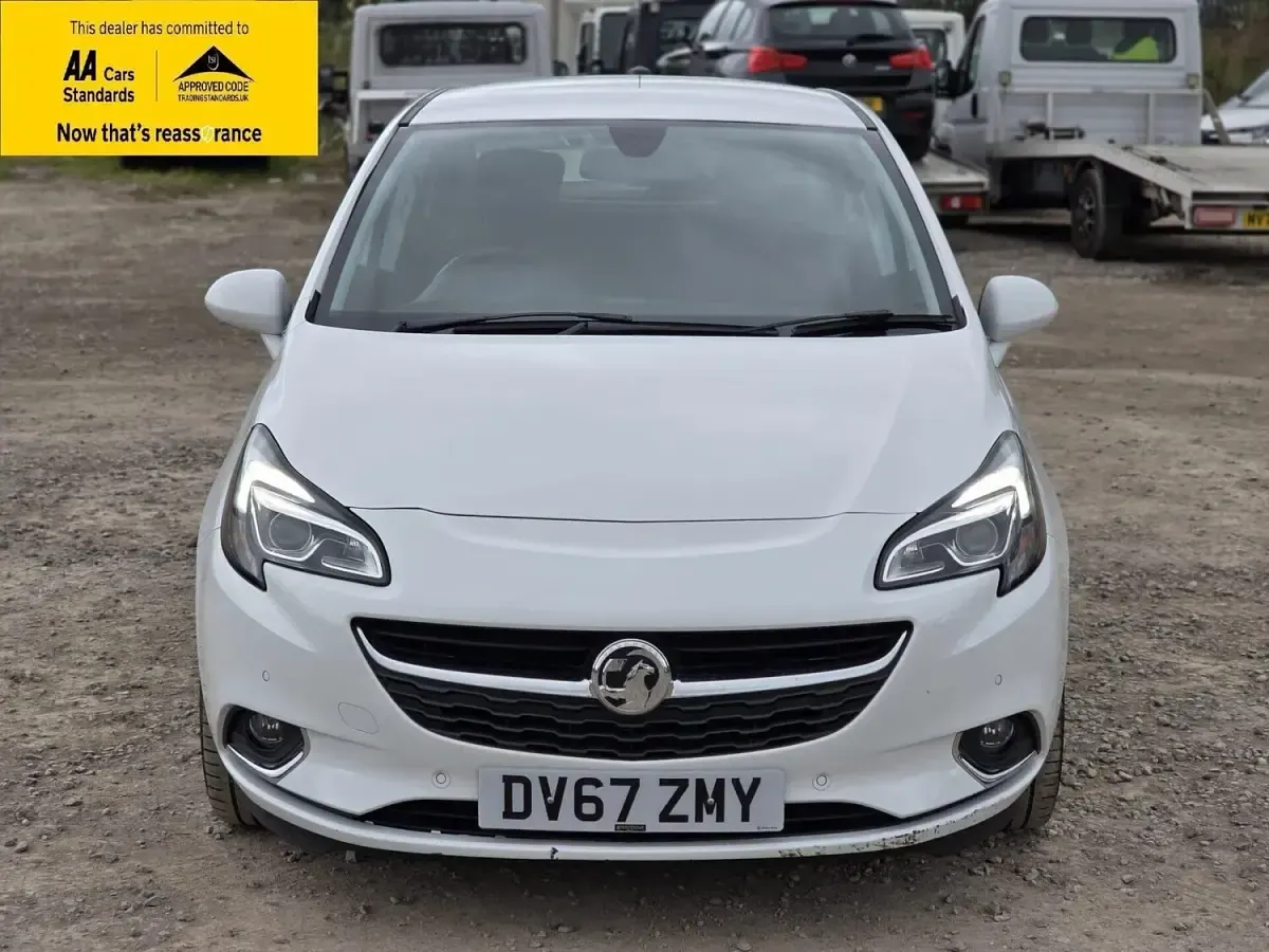 Used Vauxhall Corsa Elite 90 HP (66 kW) 2017 White Hatchback