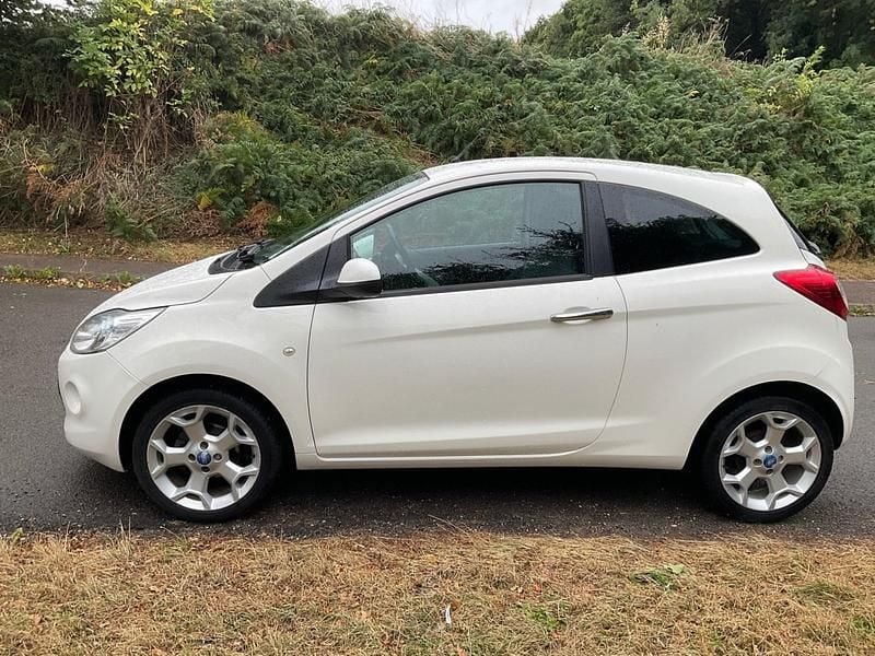 Used Ford Ka Titanium 2013 White Hatchback