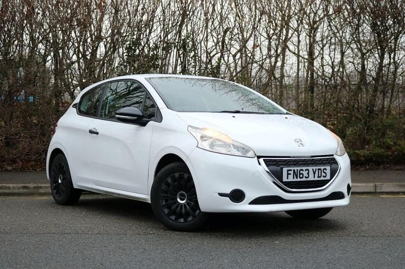 Usado Peugeot 208 Access 68 HP (50 kW) 2013 Branco Citadino