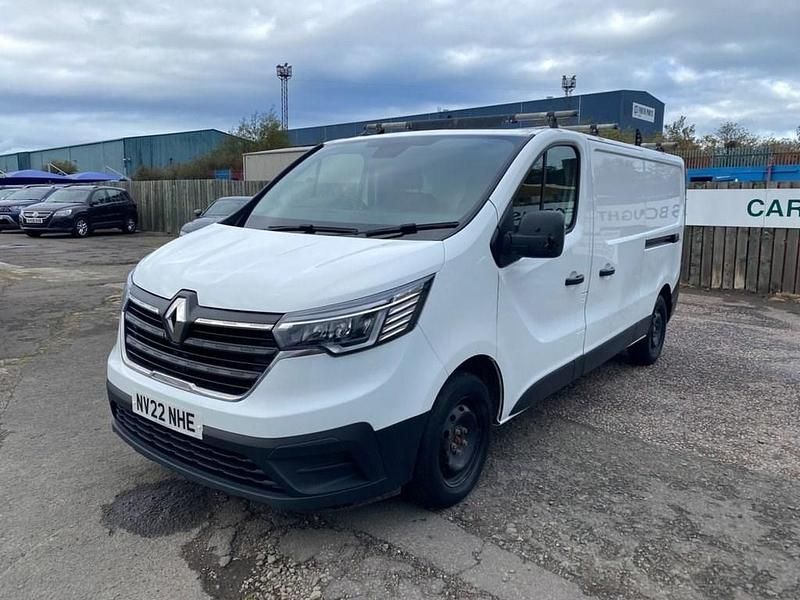 Used Renault Trafic Business 128 HP (94 kW) 2022 White MPV
