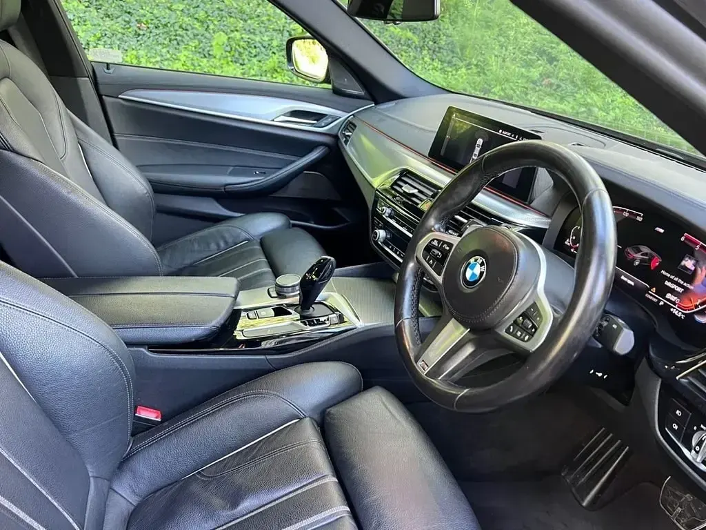 Usado BMW 520 M Sport 2020 Gris Berlina