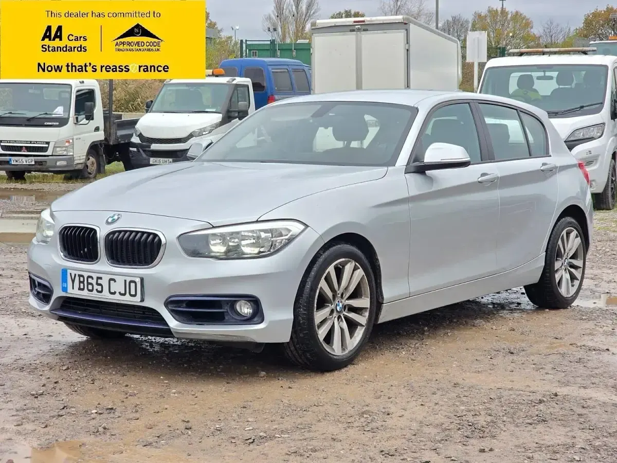 Used BMW 118 Sport Line 150 HP (110 kW) 2015 Silver Hatchback