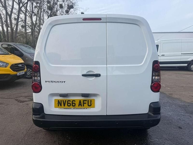 Used Peugeot Partner 2016 White