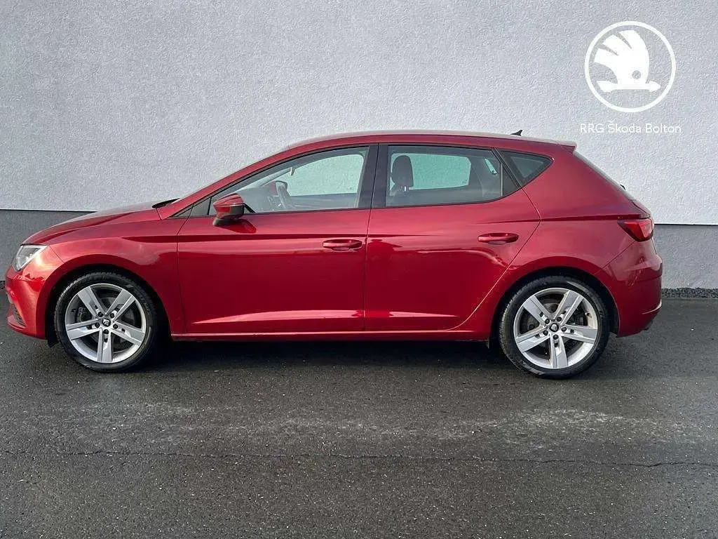 Used Seat Leon FR 147 HP (108 kW) 2019 Red Hatchback