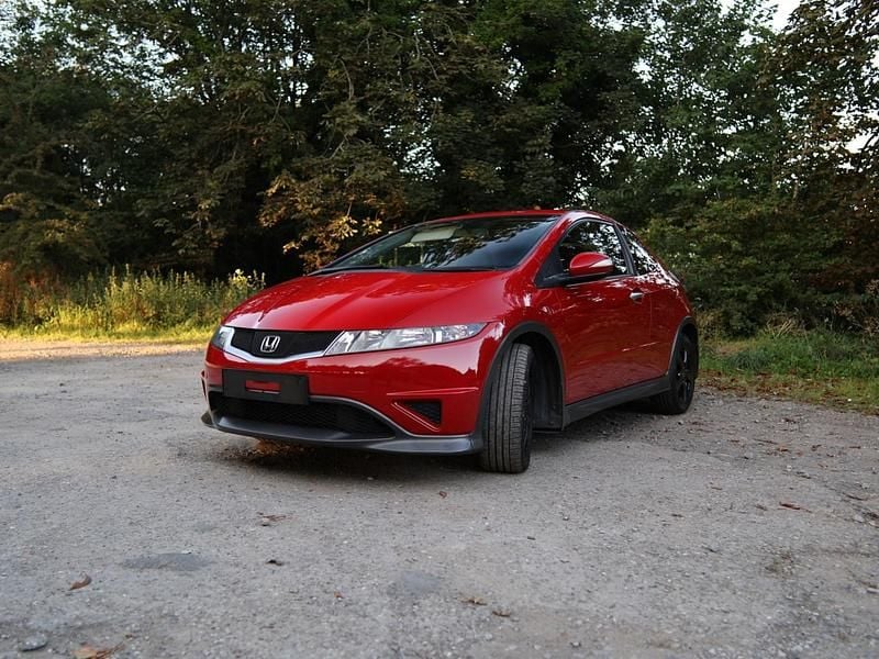 Red Used 2010 Honda Civic Type S Hatchback | £3,450 (Fair price) - Image 1/4