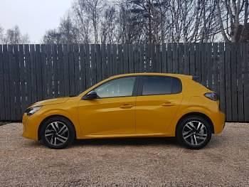Used Peugeot 208 Active+ 75 HP (55 kW) 2023 Yellow Hatchback