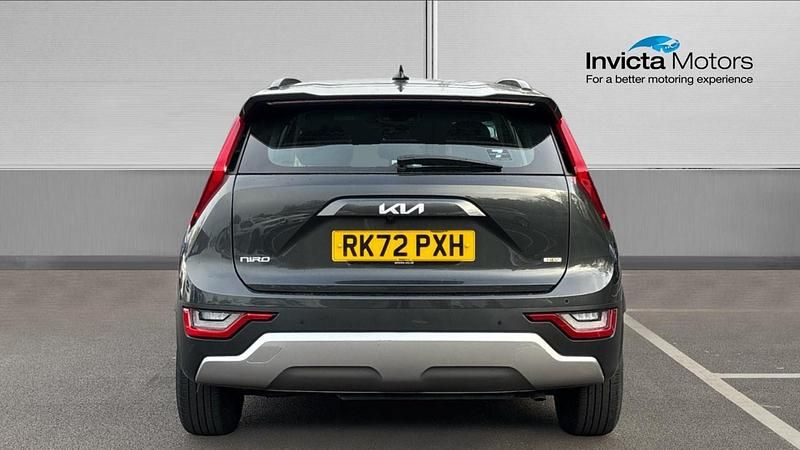 Used Kia Niro 139 HP (102 kW) 2022 Interstellar grey metallic SUV