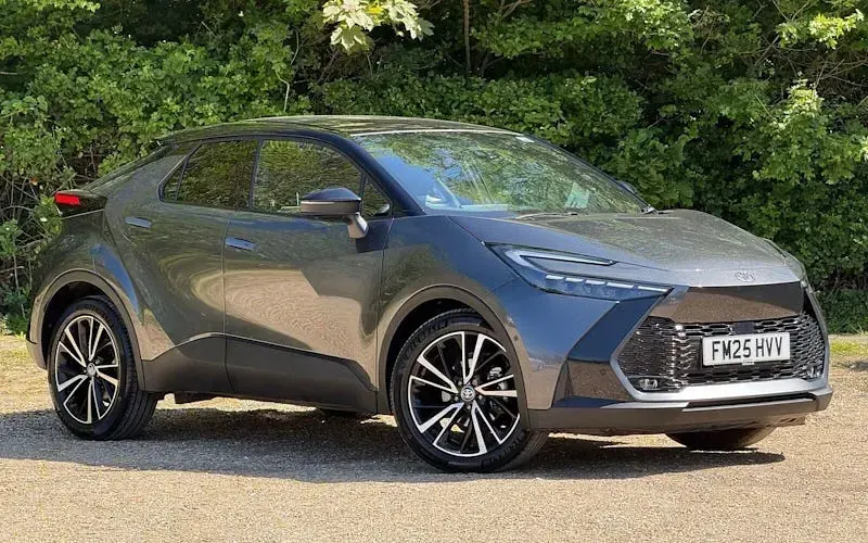 Used Toyota C-HR 140 HP (102 kW) 2025 Grey SUV