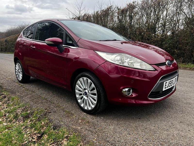Used Ford Fiesta Titanium 2009 Red Hatchback