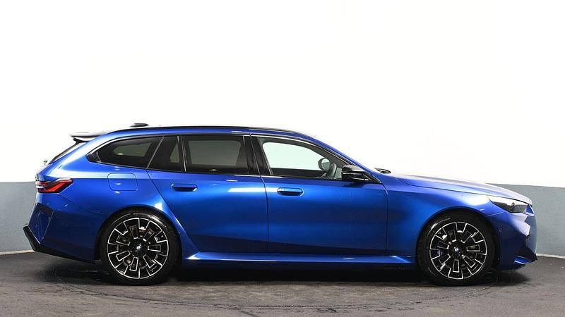 Used BMW M5 Comfort Edition 717 HP (527 kW) 2025 Blue Estate