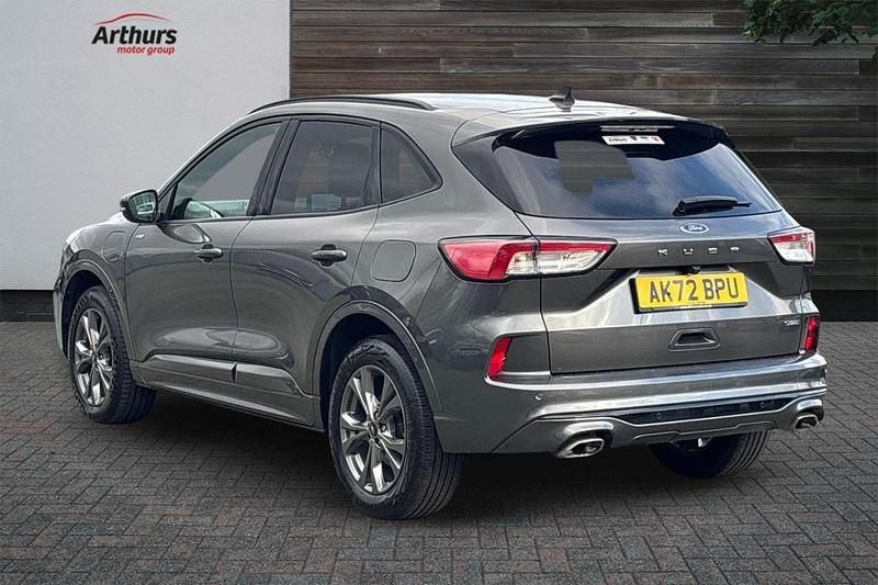 Usado Ford Kuga ST-Line 222 HP (163 kW) 2023 Cinzento SUV