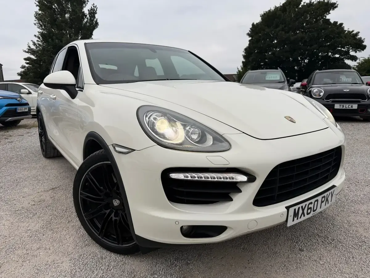 Used Porsche Cayenne Turbo 2010 White SUV