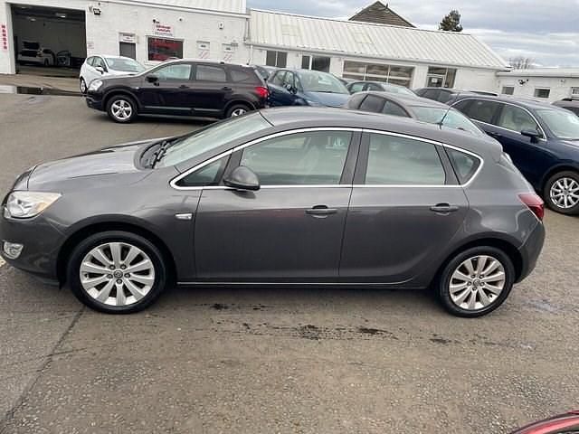 Used Vauxhall Astra 165 HP (121 kW) 2012 Grey Hatchback
