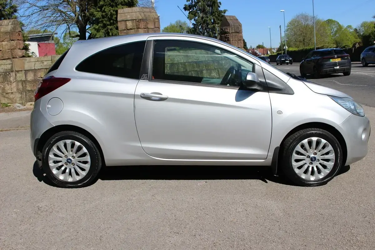 Used Ford Ka Zetec 69 HP (50 kW) 2012 Silver Hatchback