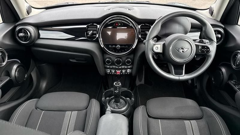 Used Mini Cooper S Classic 176 HP (129 kW) 2023 Black Hatchback