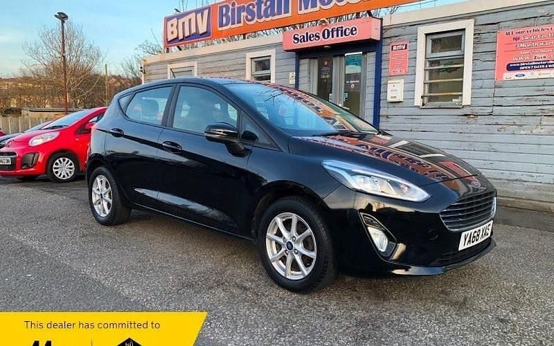 Used Ford Fiesta Zetec 101 HP (74 kW) 2019 Black Hatchback