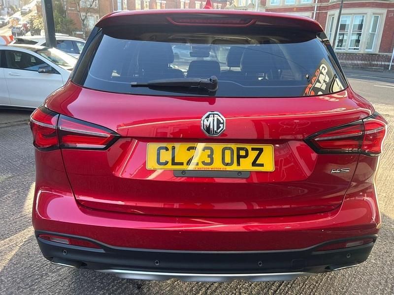 Used MG MG3 159 HP (116 kW) 2023 Red Hatchback