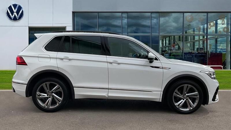 Used VW Tiguan R-line Edition 150 HP (110 kW) 2024 Pure white SUV