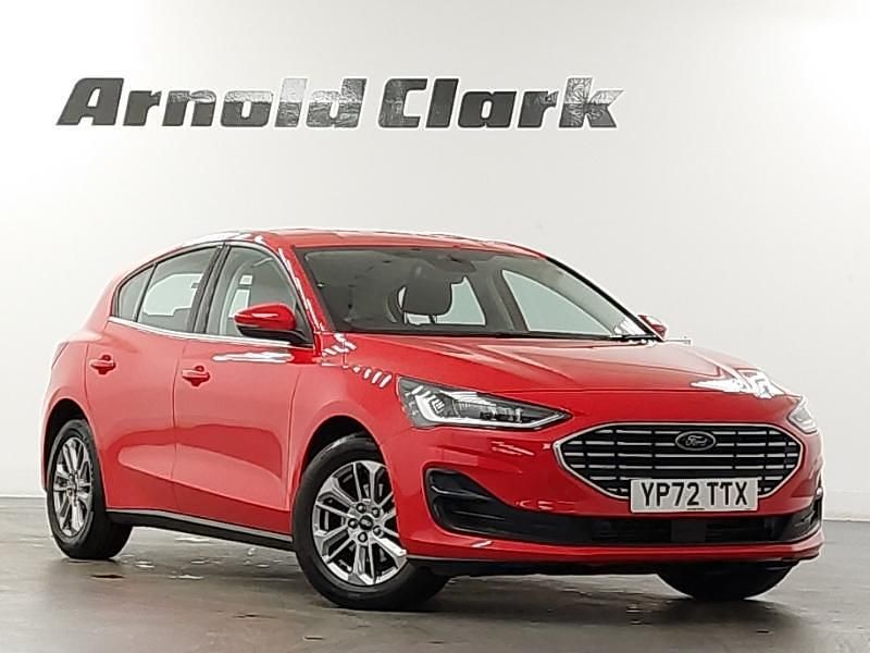 Used Ford Focus Titanium 155 HP (114 kW) 2022 Red Hatchback