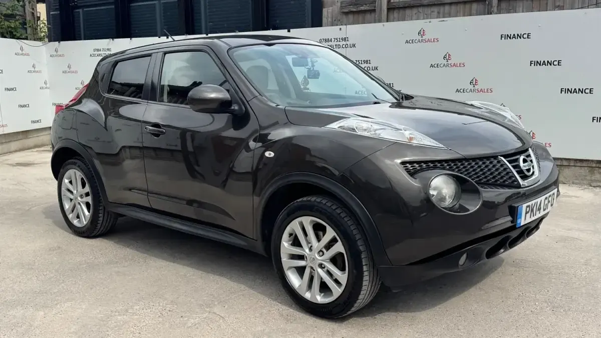 Begagnad Nissan Juke Acenta 117 HK (86 kW) 2014 Brun SUV