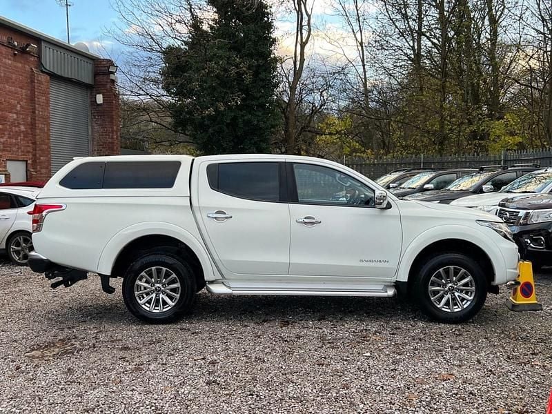 Used Mitsubishi L200 2017 White Pickup