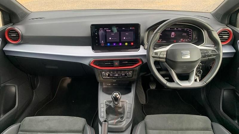 Used Seat Ibiza FR Sport 94 HP (69 kW) 2023 Blue Hatchback