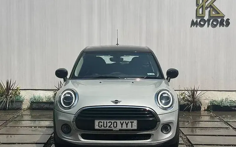 Used Mini Cooper Classic 136 HP (100 kW) 2020 Silver Hatchback