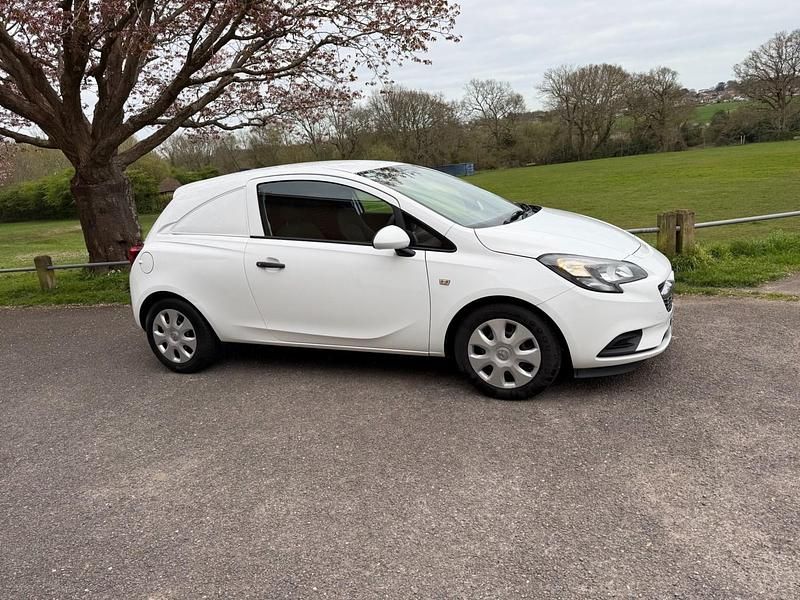 Second-hand Vauxhall Corsa S 2018 Alb Hatchback