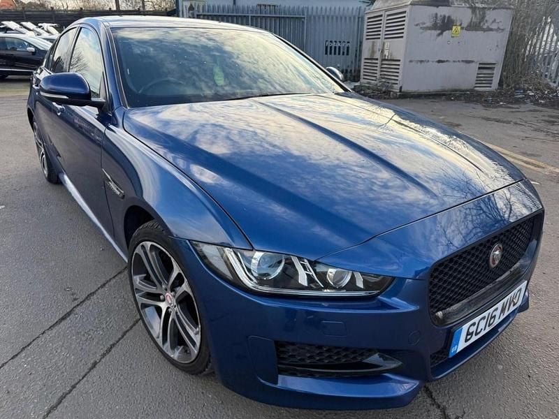 Used Jaguar XE R-Sport 180 HP (132 kW) 2016 Blue Sedan