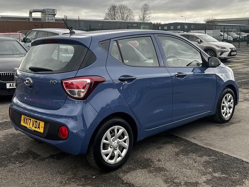 Used Hyundai i10 66 HP (48 kW) 2017 Blue Hatchback