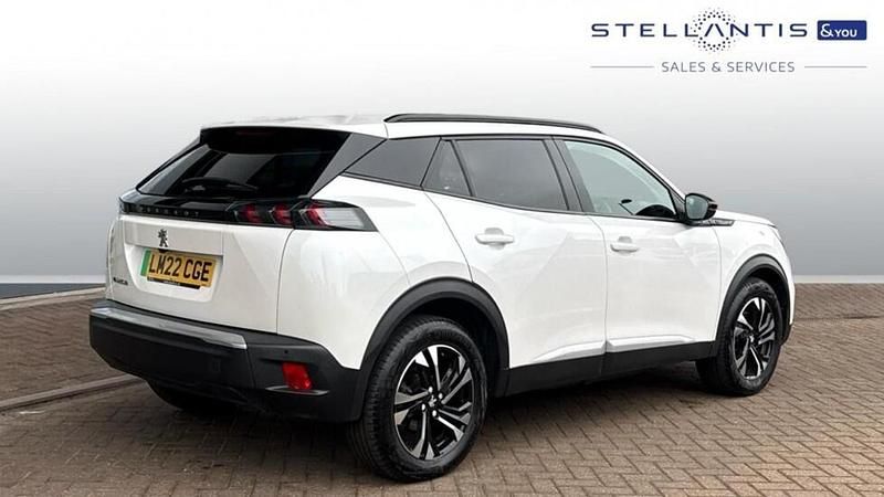Used Peugeot e-2008 Allure Premium 98 kW (134 HP) 2022 White SUV