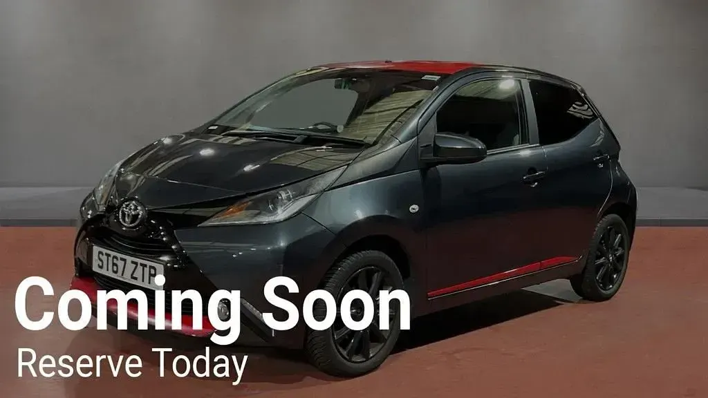 Used Toyota Aygo x-press 69 HP (50 kW) 2017 Grey Hatchback