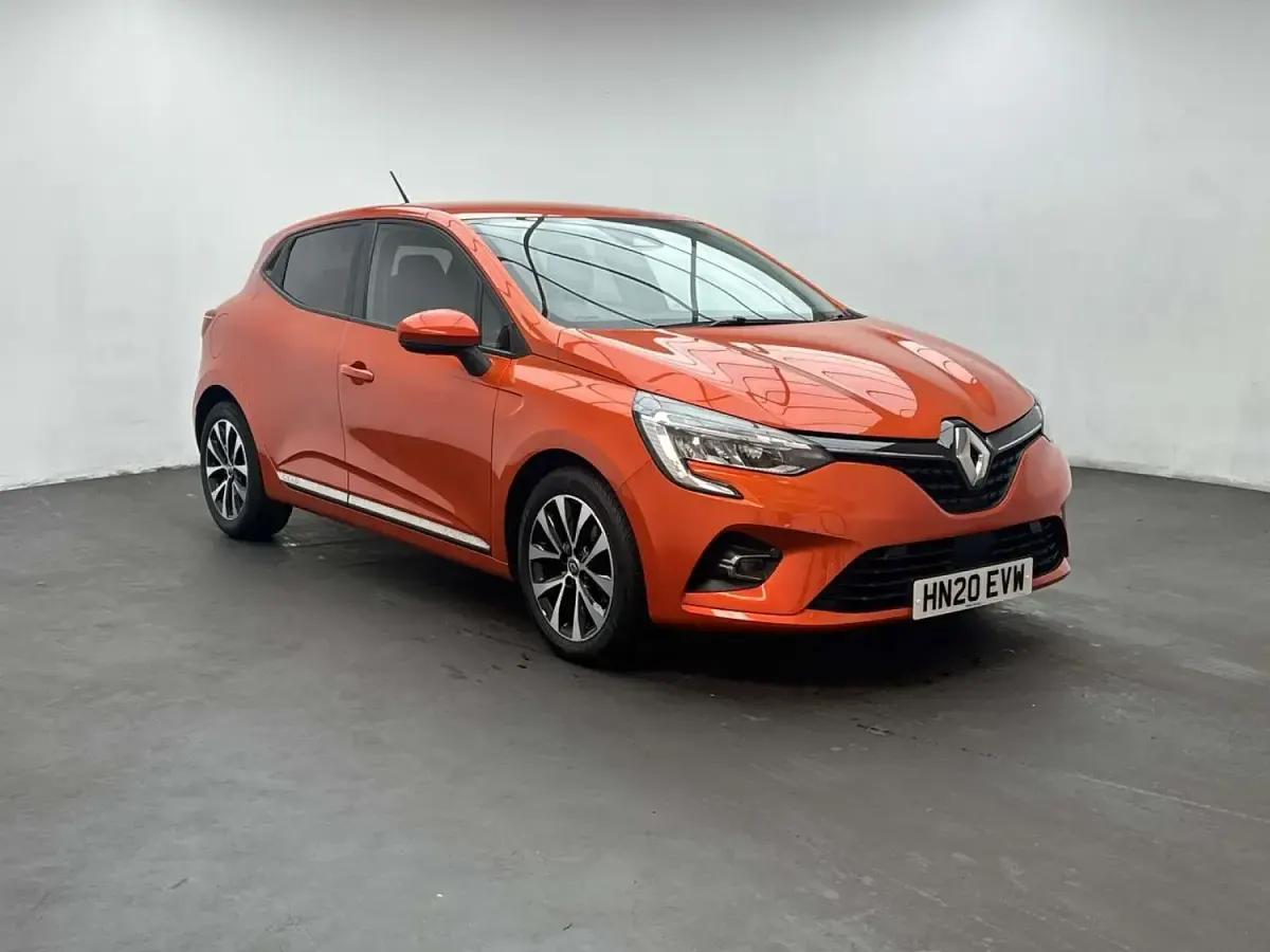 Used Renault Clio Iconic 100 HP (73 kW) 2020 Orange Hatchback