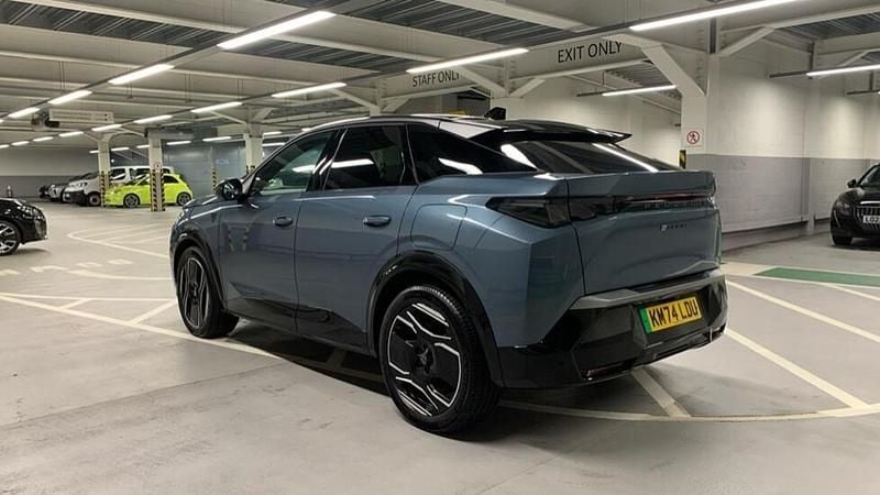 Used Peugeot e-3008 GT 152 kW (207 HP) 2024 Blue SUV