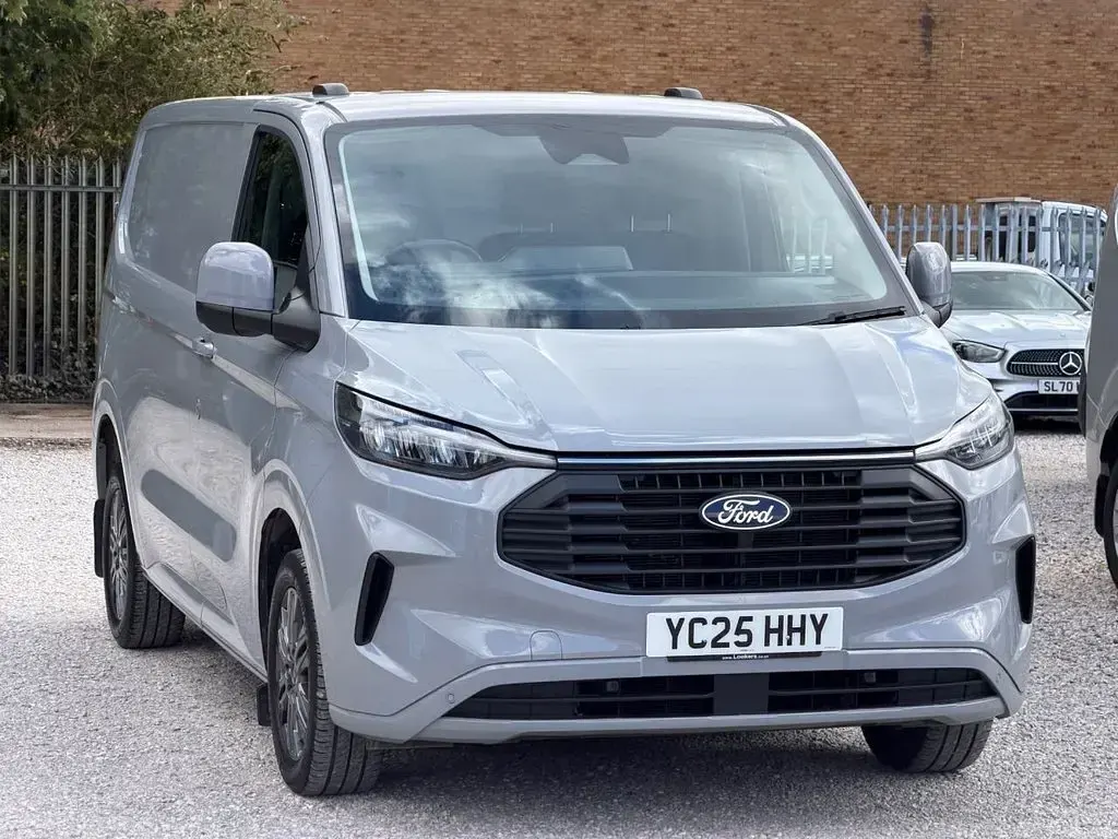 Used Ford Transit Custom Limited 136 HP (100 kW) 2025 Grey Van