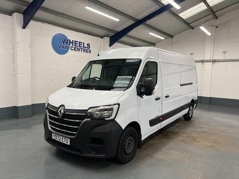 White Used 2023 Renault Master Business Van | £15,690 (Fair price) - Image 1/4