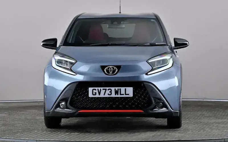 Used Toyota Aygo X 72 HP (52 kW) 2023 Grey SUV