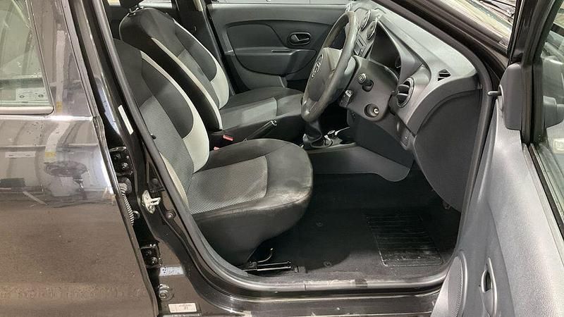 Used Dacia Sandero Ambiance 90 HP (66 kW) 2016 Black Hatchback