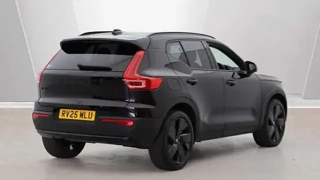 Used Volvo XC40 Plus 163 HP (119 kW) 2025 SUV