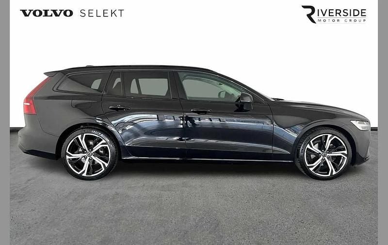 Used Volvo V60 Plus 197 HP (144 kW) 2025 Onyx black Estate